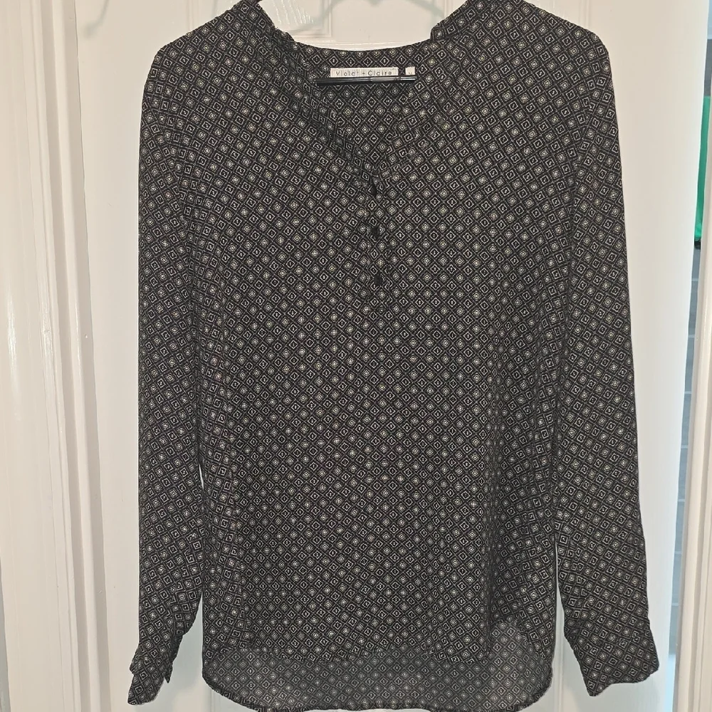 Violet & Claire Black Printed Long-Sleeve Blouse